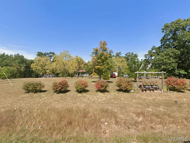 Front exterior — 15580 E Highway 32 Boss Missouri real estate