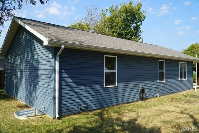Kitchen — 950 Main Street Lebanon Missouri real estate