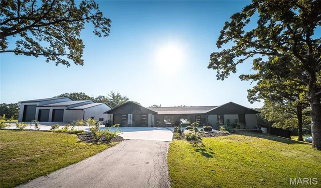 Front exterior — 1724 Acid Mine Rd. Sullivan Missouri real estate