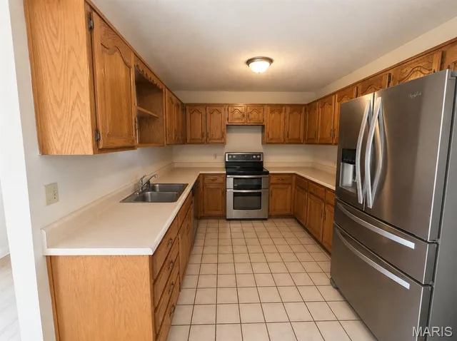 Kitchen — 1401 Woodspice Trail Lebanon Missouri real estate
