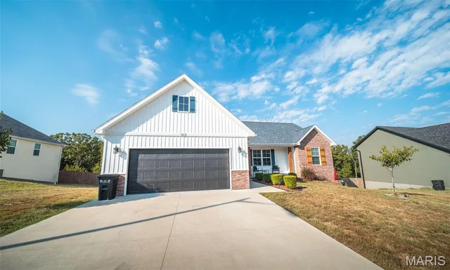 Front exterior — 107 Alice Drive Waynesville Missouri real estate