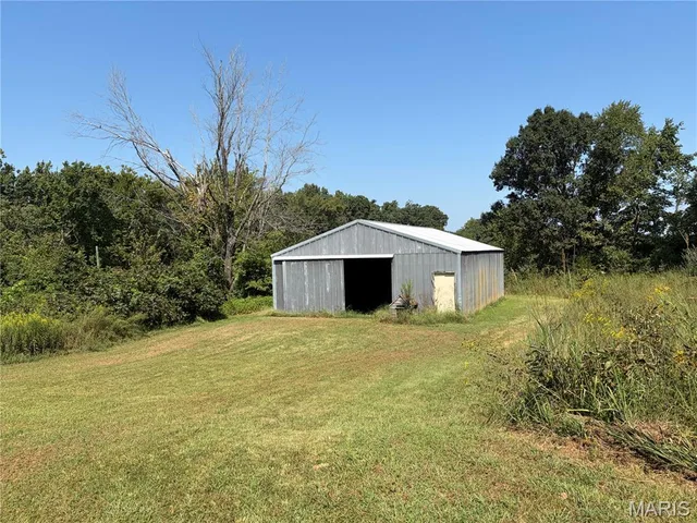 Kitchen — 3116 Highway 50 Beaufort Missouri real estate