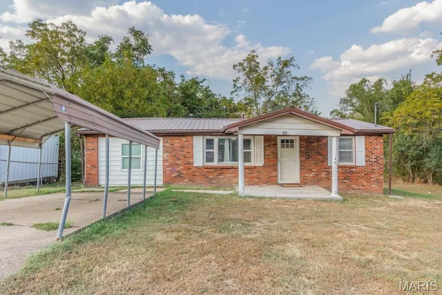 324 11th Street, Crocker MO