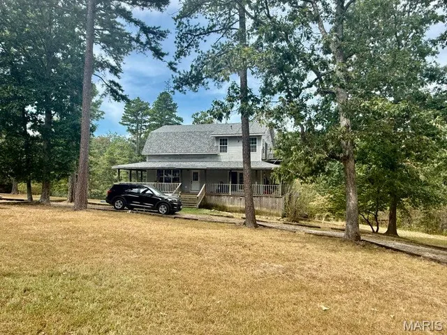 Front exterior — 8083 Illinois Road Houston Missouri real estate