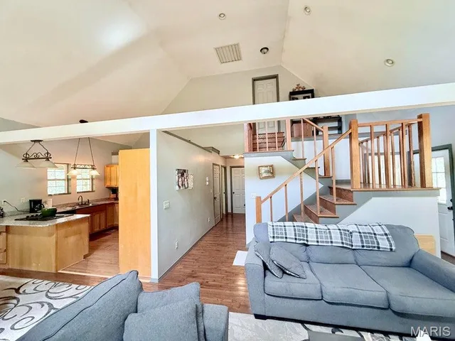 Living room — 8083 Illinois Road Houston Missouri real estate