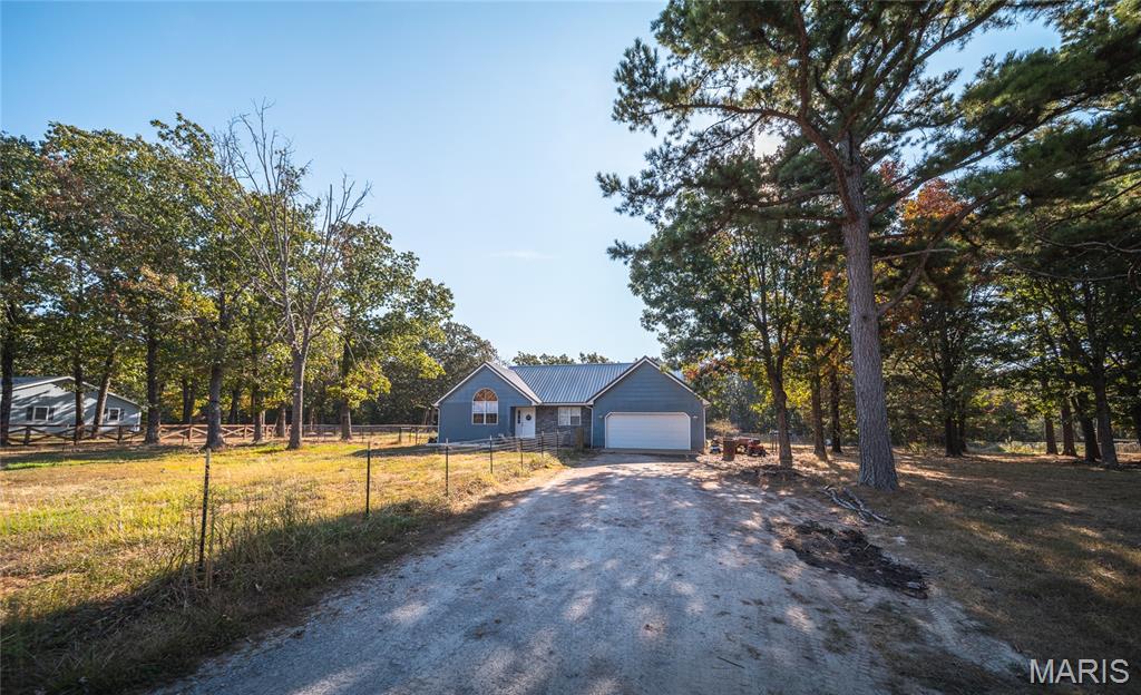13964 Hickory Drive Plato Missouri 3 bedroom 2 bathroom home for sale listed at $220,000