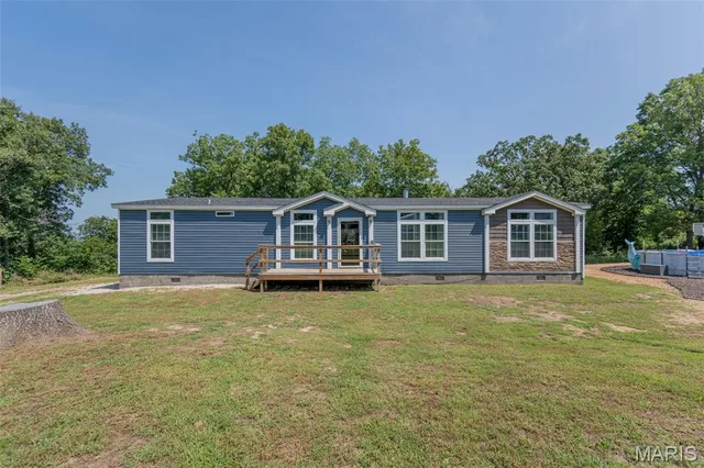 301 Pleasant Avenue, Bland MO