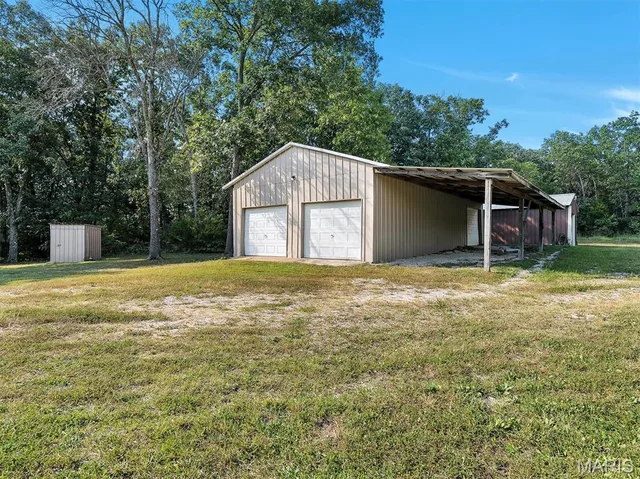 Front exterior — 31 Indian Springs Road Steelville Missouri real estate