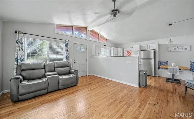 Living room — 1005 Missouri Avenue Rolla Missouri real estate