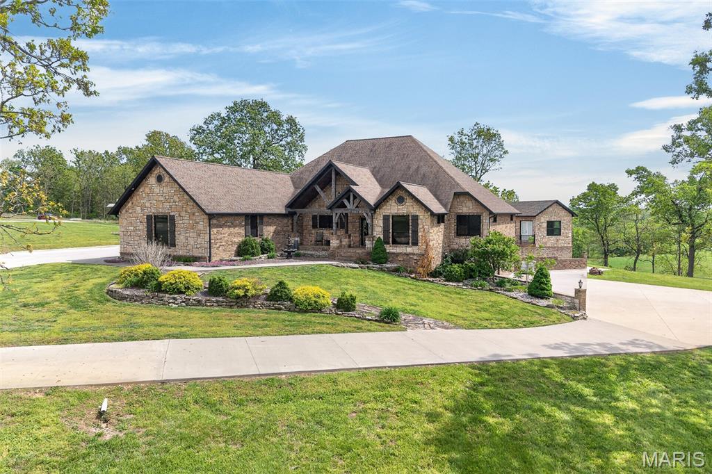 23900 EMERSON Road Lebanon Missouri 4 bedroom 6 bathroom home for sale listed at $1,950,000