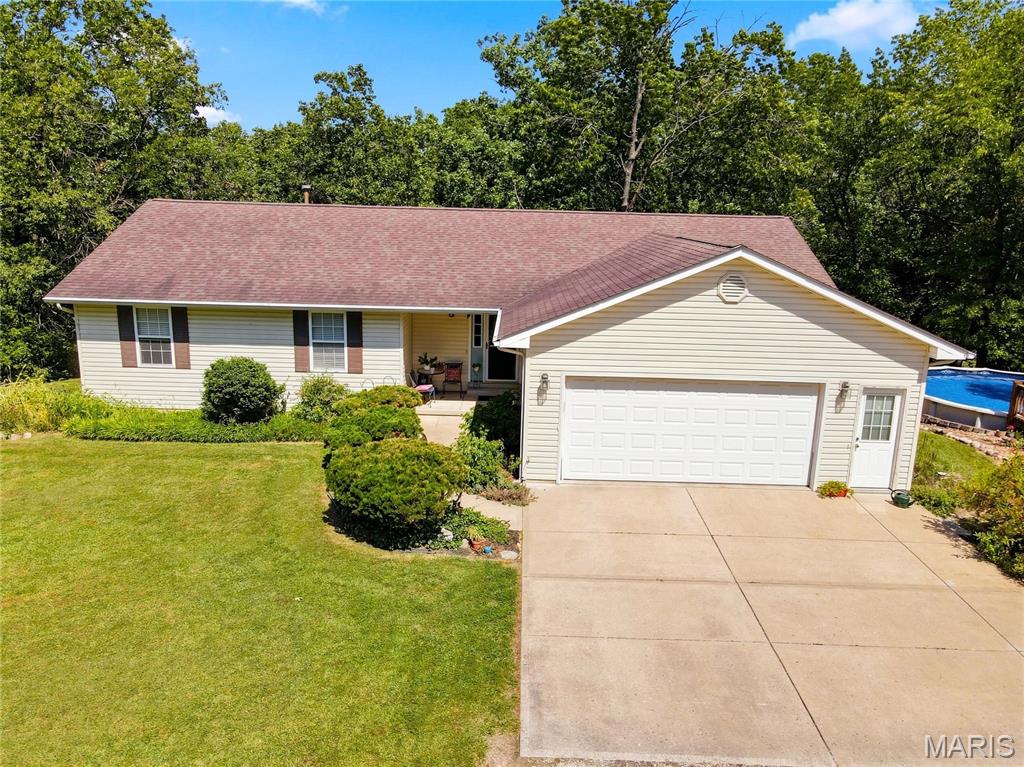 31 Fawn Trail Eolia Missouri 3 bedroom 2 bathroom home for sale listed at $540,000