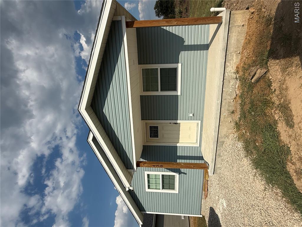 430 Railroad Avenue Lebanon Missouri 3 bedroom 1 bathroom home for sale listed at $175,000