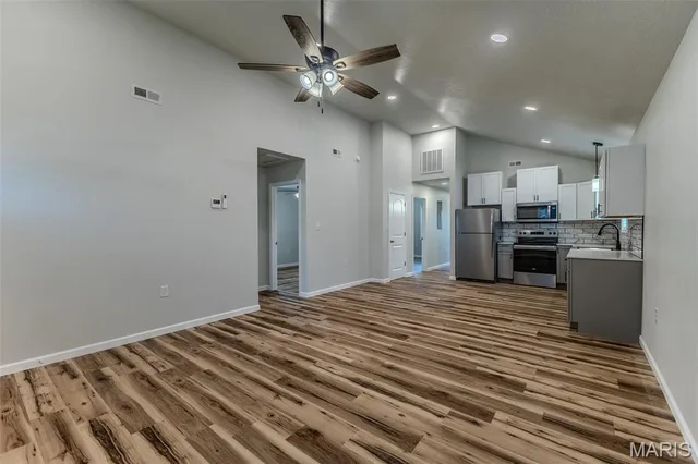 Living room — 430 Railroad Avenue Lebanon Missouri real estate