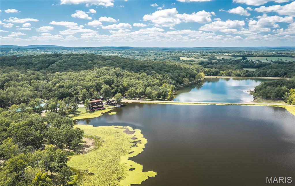 805 Vineyard lake Road Bismarck Missouri 3 bedroom 3 bathroom home for sale listed at $4,999,000