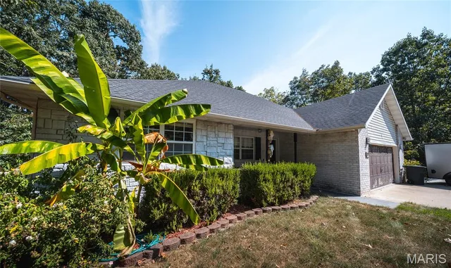 Front exterior — 19300 Lackey Lane Waynesville Missouri real estate