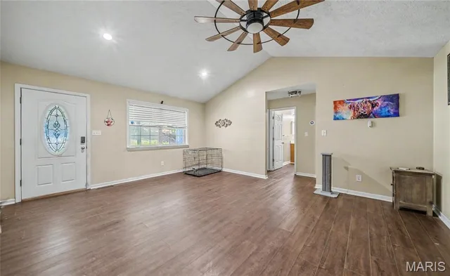 Kitchen — 19300 Lackey Lane Waynesville Missouri real estate