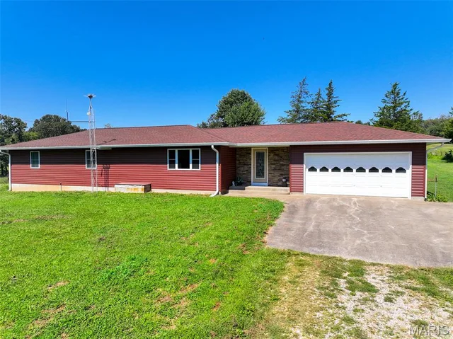 Primary bedroom — 48831 State Highway 51 Sedgewickville Missouri real estate