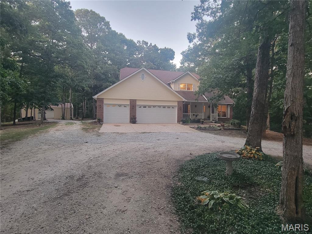 23401 Wild Horse Farms Road Warrenton Missouri 3 bedroom 3 bathroom home for sale listed at $620,000