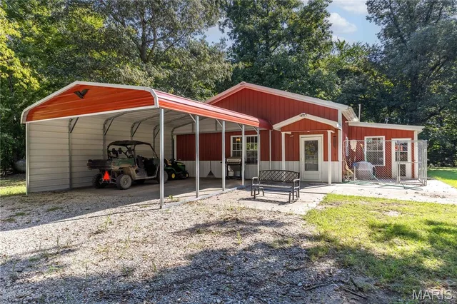 343 E Apple LN, East Prairie MO real estate