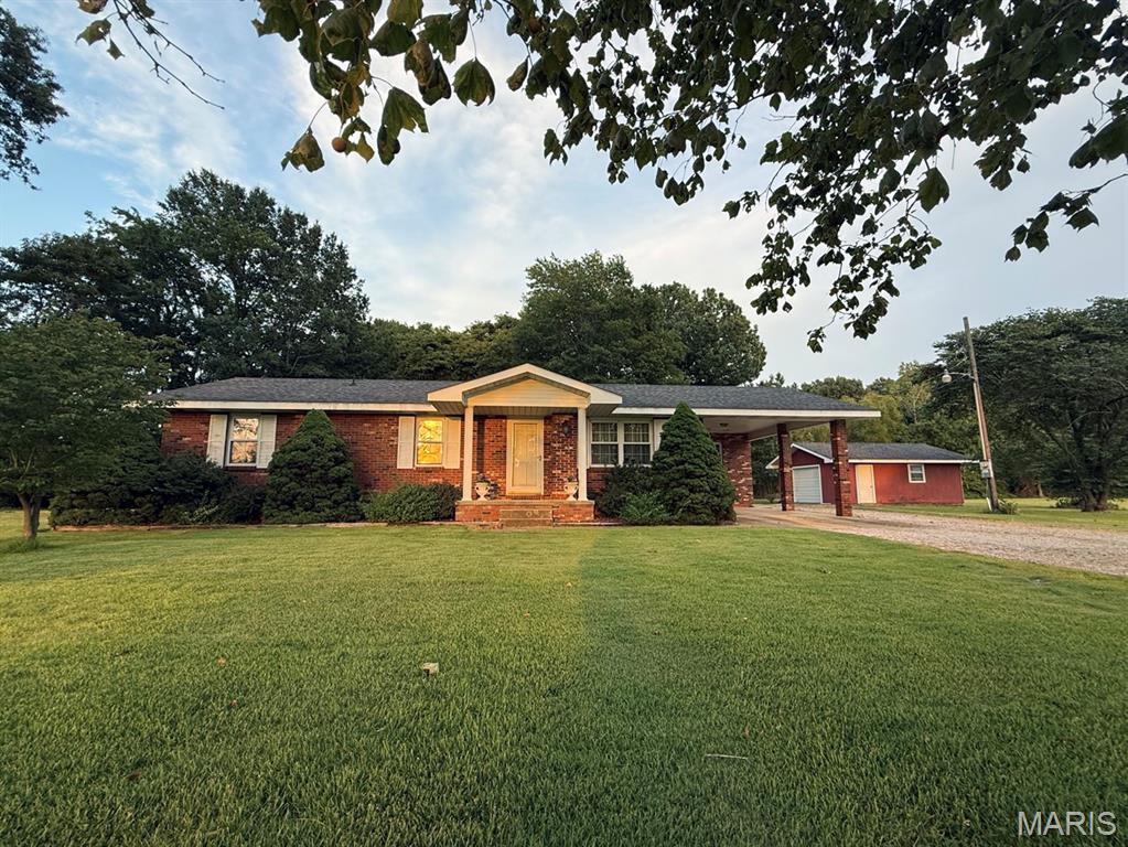 8868 Highway CC Qulin Missouri 4 bedroom 2 bathroom home for sale listed at $239,900