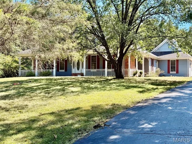 Front exterior — 2680 Hedgeapple Lane Bonne Terre Missouri real estate