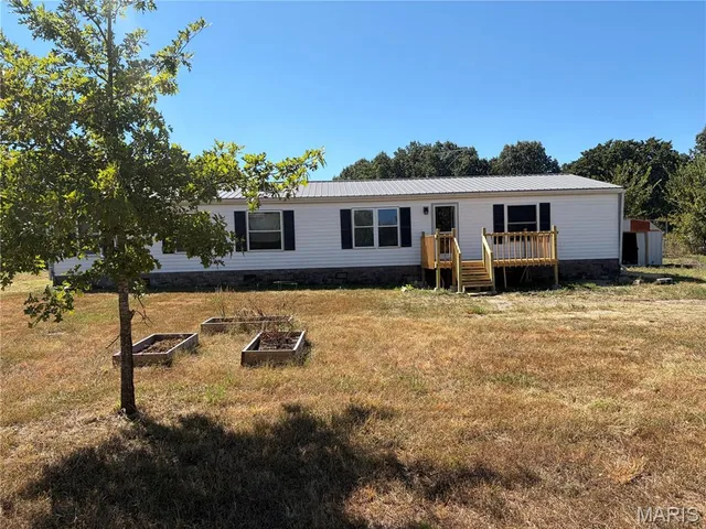 Front exterior — 20430 Granger Lane Lebanon Missouri real estate