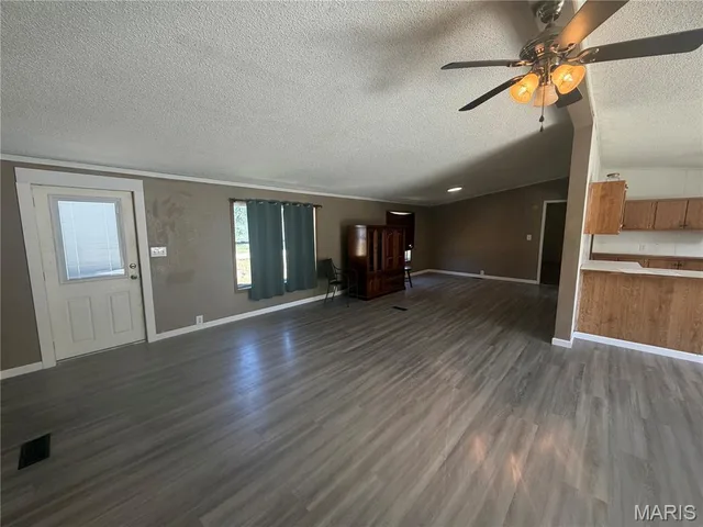 Kitchen — 20430 Granger Lane Lebanon Missouri real estate