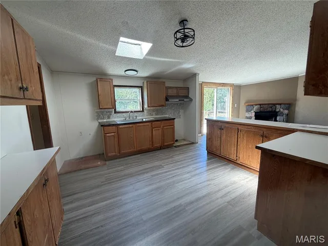 Primary bedroom — 20430 Granger Lane Lebanon Missouri real estate