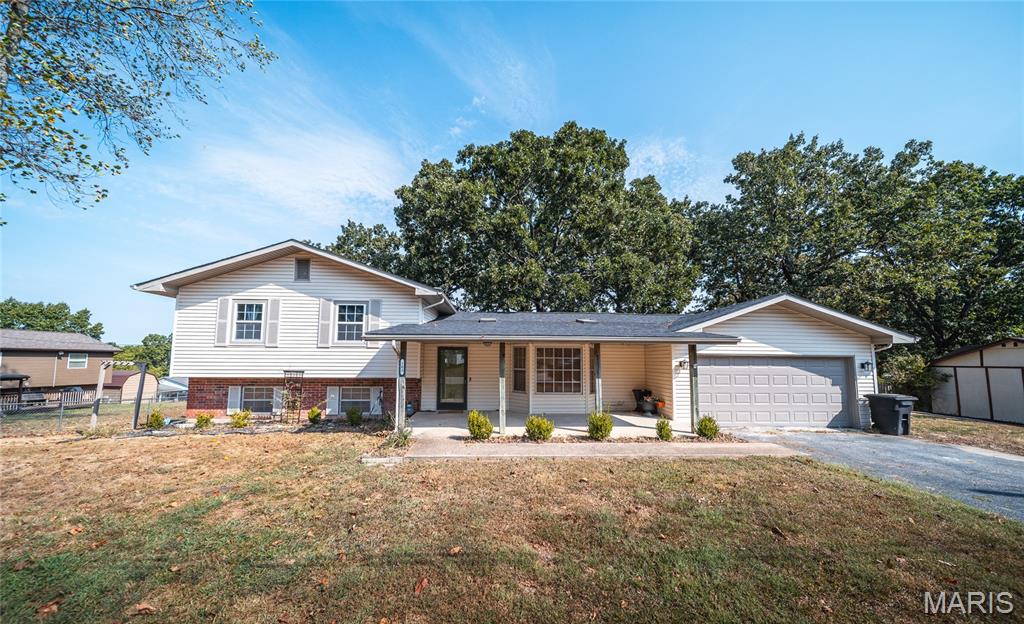 103 Carolyn Street Waynesville Missouri 3 bedroom 2 bathroom home for sale listed at $249,000