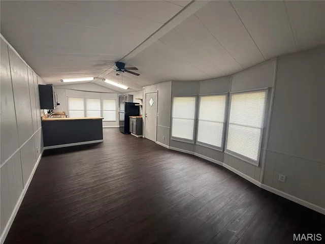 Primary bedroom — 17224 Highway 32 Lebanon Missouri real estate