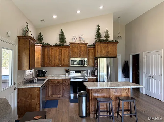 Primary bedroom — 11117 Audrain Road 929 Mexico Missouri real estate