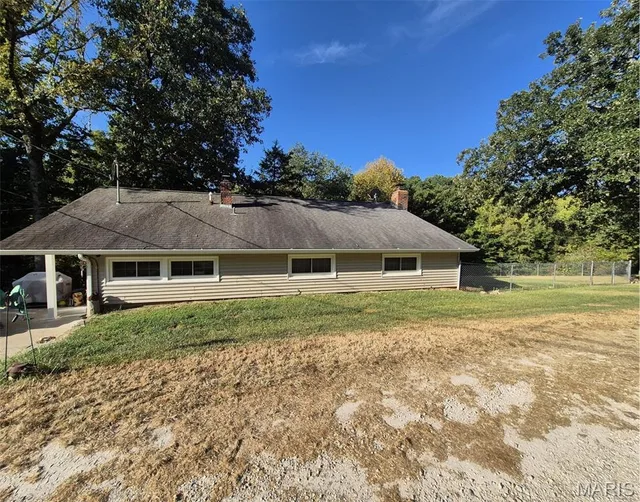 Front exterior — 14098 Charter Church Road De Soto Missouri real estate