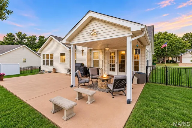 Front exterior — 207 Gran Vista Festus Missouri real estate