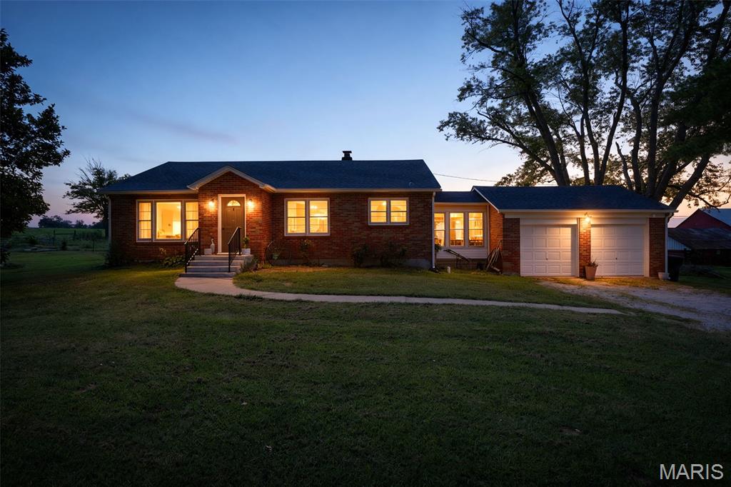5808 & 5802 Highway F Farmington Missouri 3 bedroom 1 bathroom home for sale listed at $399,900