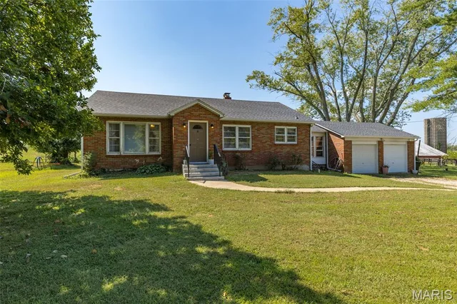 Front exterior — 5808 & 5802 Highway F Farmington Missouri real estate