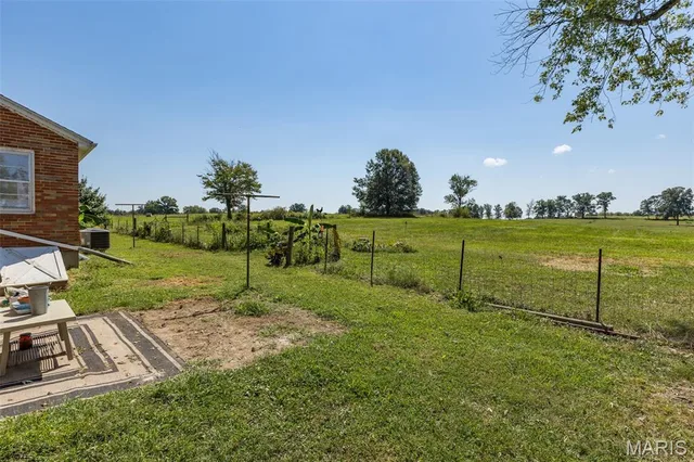 Primary bedroom — 5808 & 5802 Highway F Farmington Missouri real estate