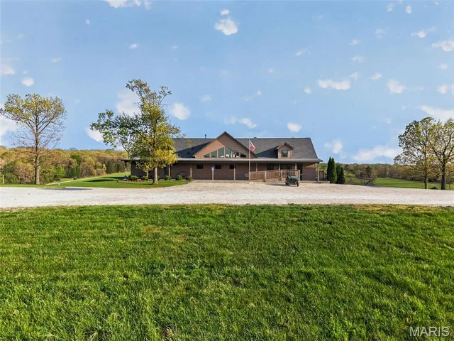 Primary bedroom — 4273 Highway 47 Lonedell Missouri real estate