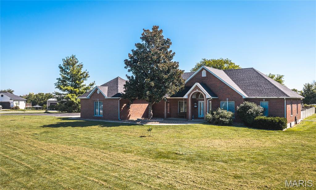 10050 Vintage Lane Rolla Missouri 4 bedroom 4 bathroom home for sale listed at $499,000