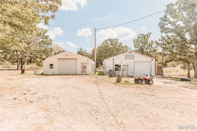 Front exterior — 38257 Highway HH Dixon Missouri real estate