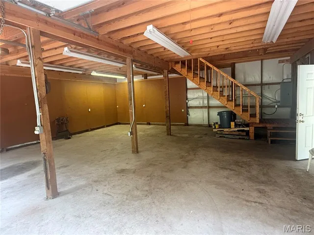 Primary bedroom — 397 Wild Oak Road Sullivan Missouri real estate