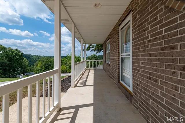 Primary bedroom — 107 Crosscut Road St Robert Missouri real estate
