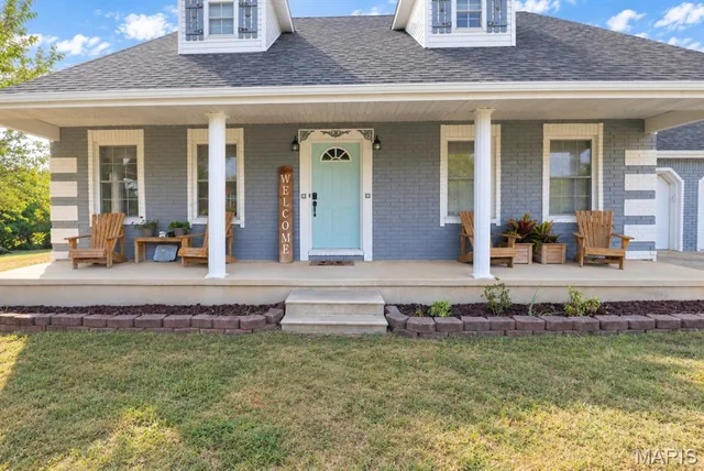Front exterior — 808 Carrie Circle Lebanon Missouri real estate