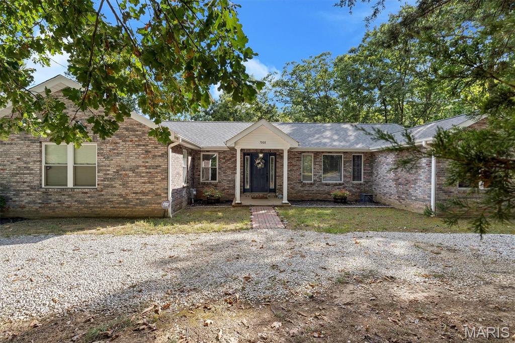 7008 Fawn Woods Drive House Springs Missouri 3 bedroom 3 bathroom home for sale listed at $499,900