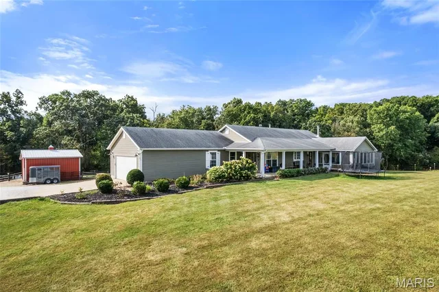 Primary bedroom — 99 N Chantilly Road Winfield Missouri real estate