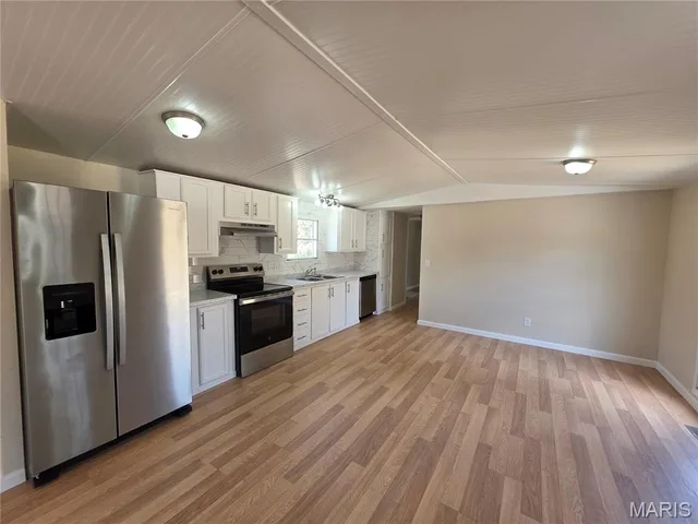 Primary bedroom — 25632 Starlite Drive Laquey Missouri real estate