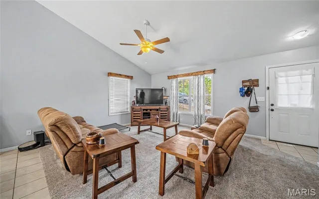 Kitchen — 15804 Trace Drive St Robert Missouri real estate
