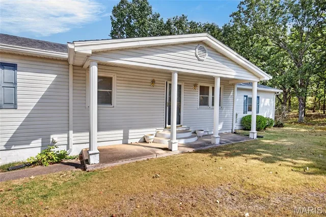 Primary bedroom — 25632 Highway Aa Lebanon Missouri real estate