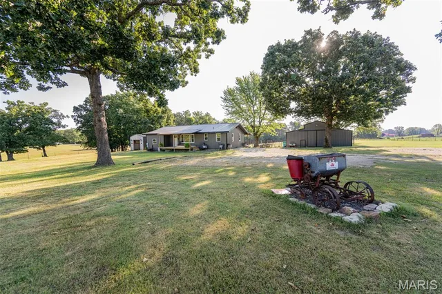 Front exterior — 21816 Highway C Belle Missouri real estate