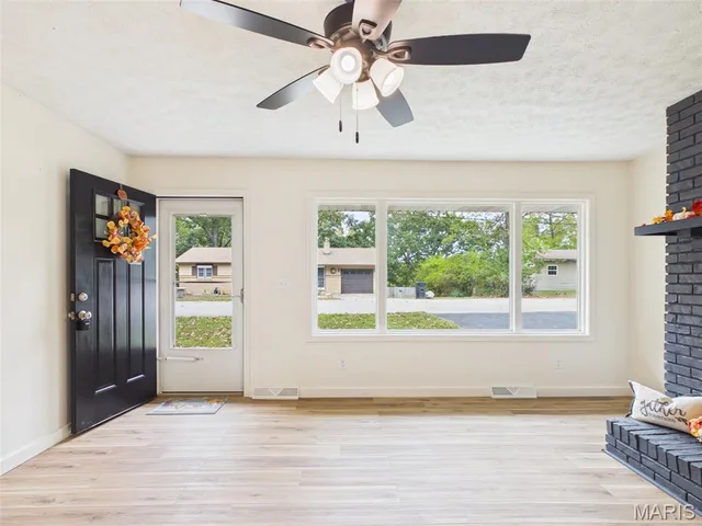 Kitchen — 608 Sunset Drive Waynesville Missouri real estate
