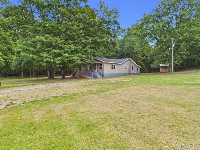 Living room — 160 Highway Jj Williamsville Missouri real estate
